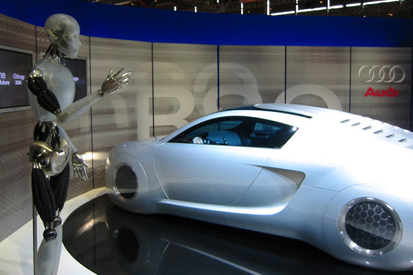 Audi RSQ wyprodukowano z użyciem przemysłowego robota KUKA do szybkiego prototypowania. Eirik Newth
