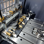 ROBOT CNC wynalazek wdrożony we frezarce Chmer HE65GT w firmie Banninger-Formtechnik
