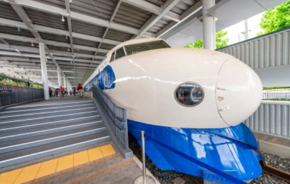Pierwszy pociąg Shinkansen wszedł do eksploatacji 1 października 1964 r., dziewięć dni przed rozpoczęciem igrzysk olimpijskich w Tokio (Fot. Giovanni Gagliardi | Dreamstime)