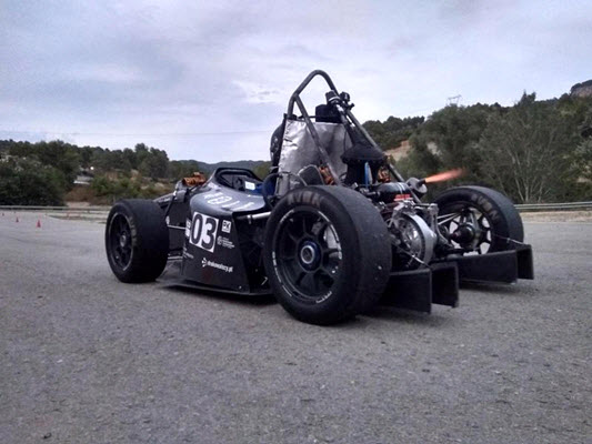 Bolid PMT-12 podczas zawodów Formuła Student 2018.